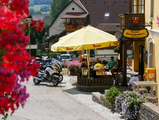 Coffee stop on tour in the Alps