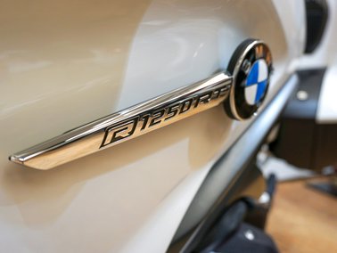 Detailaufnahme BMW R1250 RT Mietmotorrad von Hispania Tours