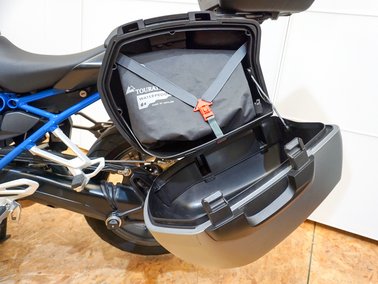 Detailaufnahme BMW R1200R Mietmotorrad von Hispania Tours