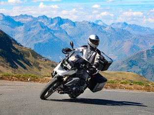  Motociclistas en el paso del Tourmalet