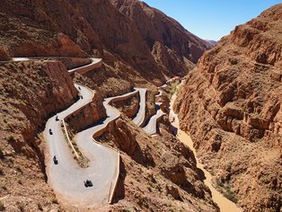 Carretera en la garganta del Dades